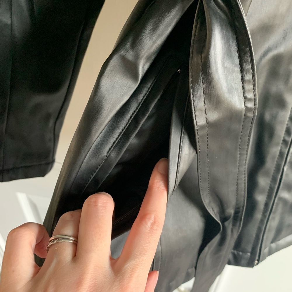 Basic Editions Black Belted jacket with faux fur collar - Picture 9 of 16